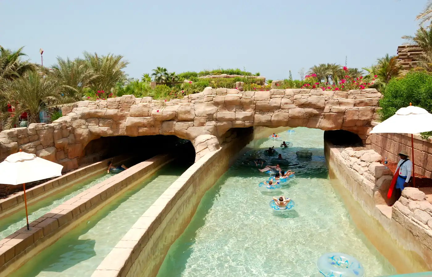 The Aquaventure waterpark of Atlantis .