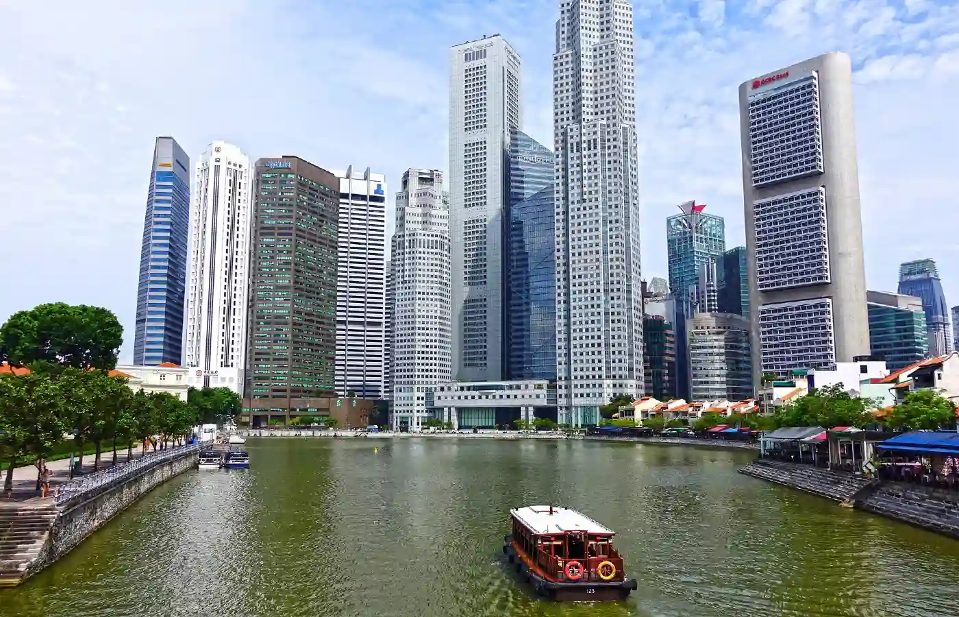 river boat in Singapore