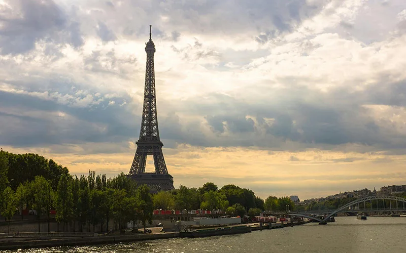 Eiffel Tower in Paris during daytime.