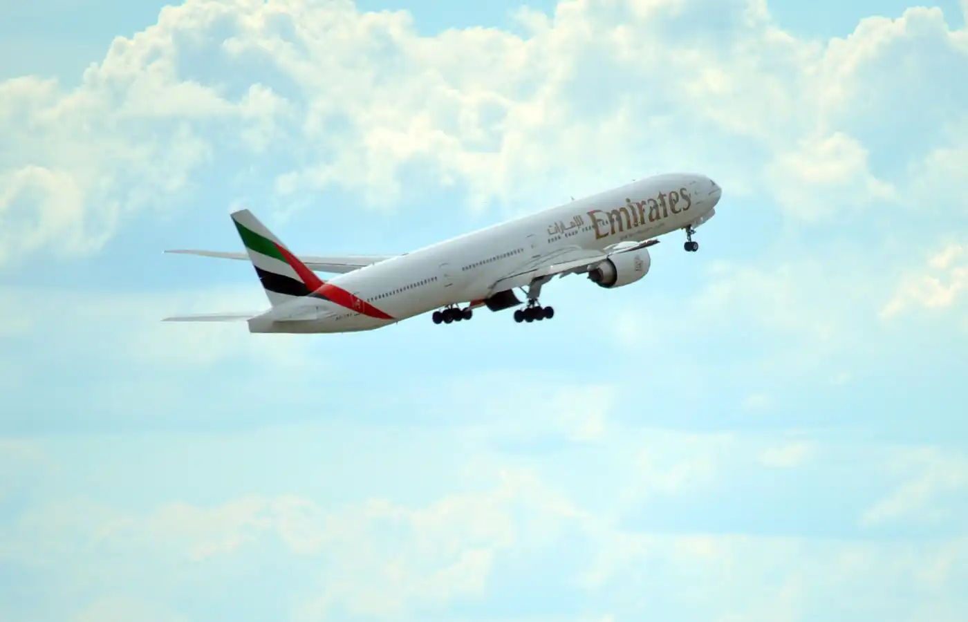emirates flight